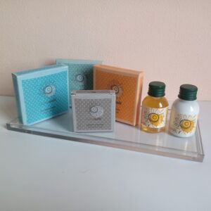 tava-cosmetice-transparenta-girasoli